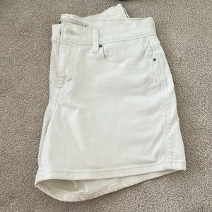 White Levi jean shorts size 8